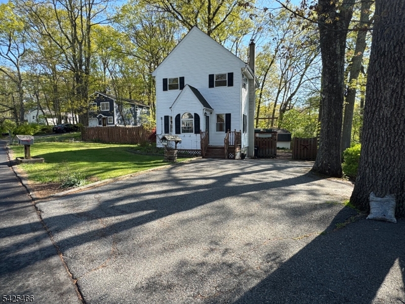 95 Unger Ave, Hopatcong Boro, NJ 07874 Listing Photo  0