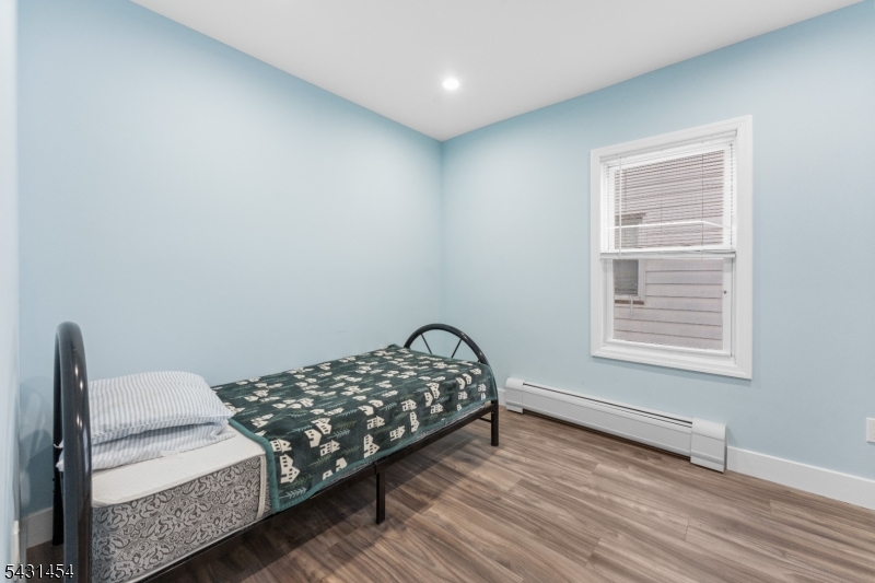 147 Clinton Ave, Clifton City, NJ 07011 Listing Photo  12