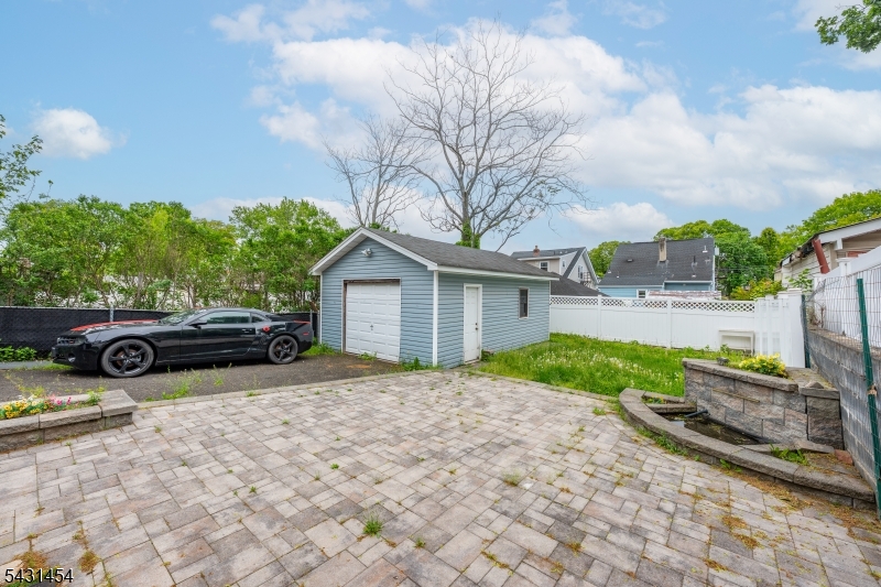 147 Clinton Ave, Clifton City, NJ 07011 Listing Photo  24
