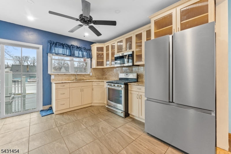 147 Clinton Ave, Clifton City, NJ 07011 Listing Photo  8