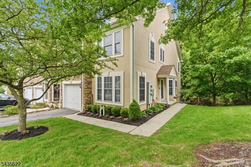 18 Birchwood Ln, North Haledon Boro, NJ 07508 Listing Photo  0