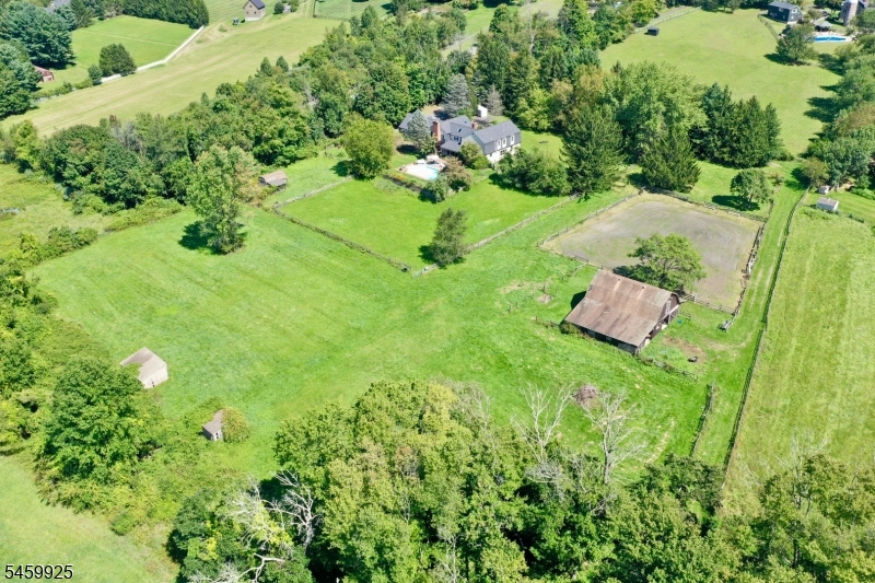 13 Farmersville Rd