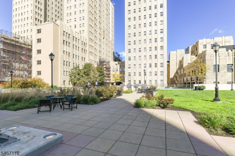 4 Beacon Way Unit 1601