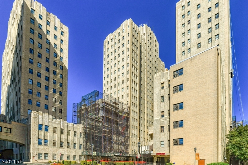 4 Beacon Way Unit 1601