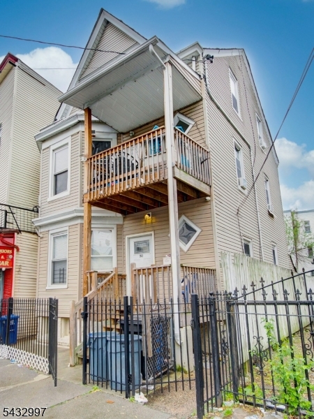 426 E 18Th St, Paterson City, NJ 07524 Listing Photo  0