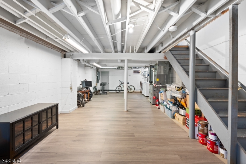 PARTIALLY FINISHED BASEMENT