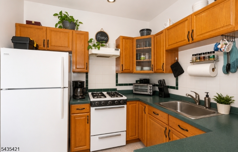 Kitchen - unit 2