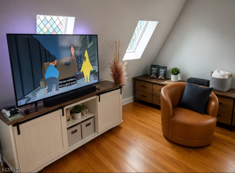 Living room - unit 3