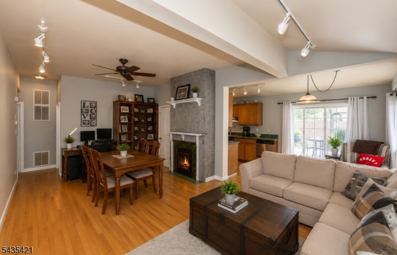 Open floor plan - unit 1