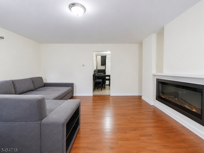 239 S 19th St