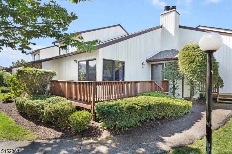 250 Ridgedale Ave 3