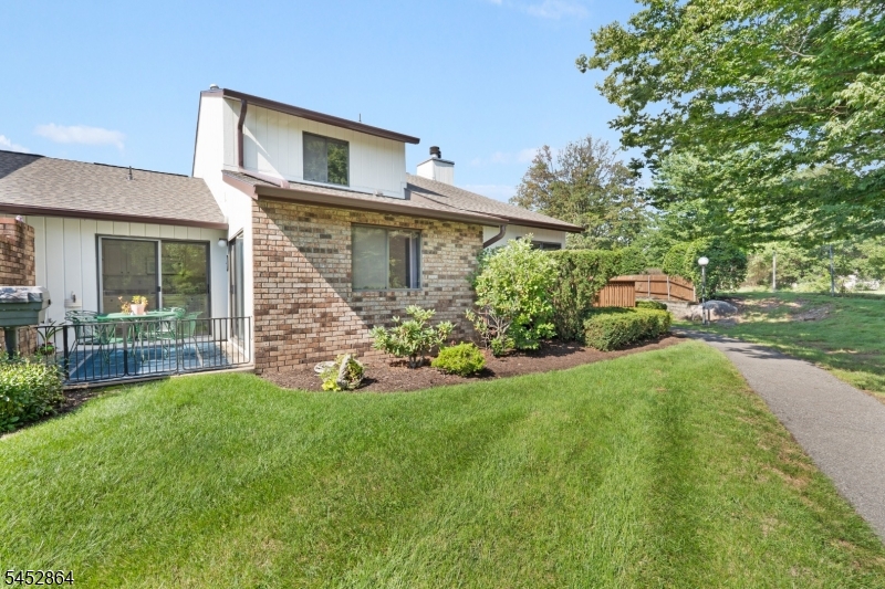 250 Ridgedale Ave 3