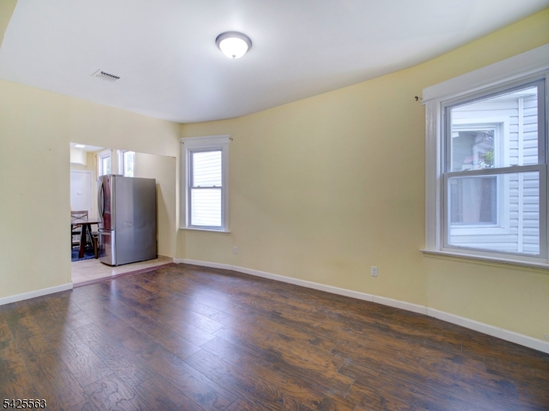2nd flr livingroom