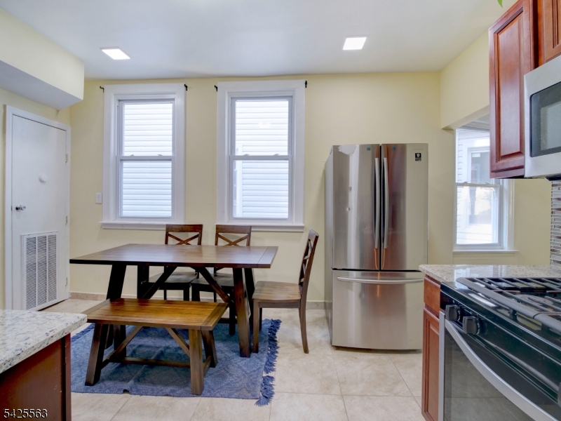 2nd flr kitchen