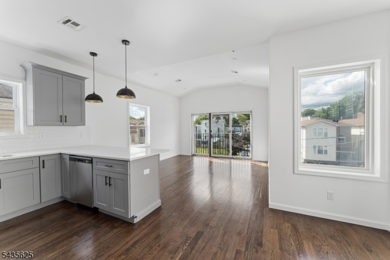 910 Bergen St, #2, Newark City, NJ 07112 Listing Photo  0