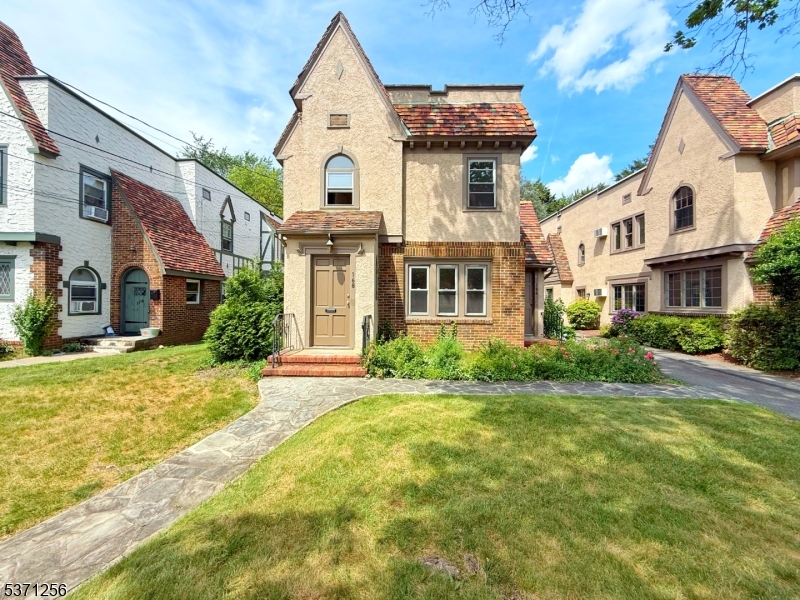 166 Washington Pl, Ridgewood Village, NJ 07450 Listing Photo  0
