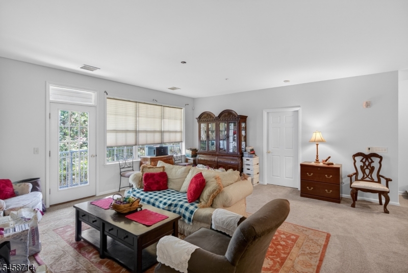 526 Timberlake Dr