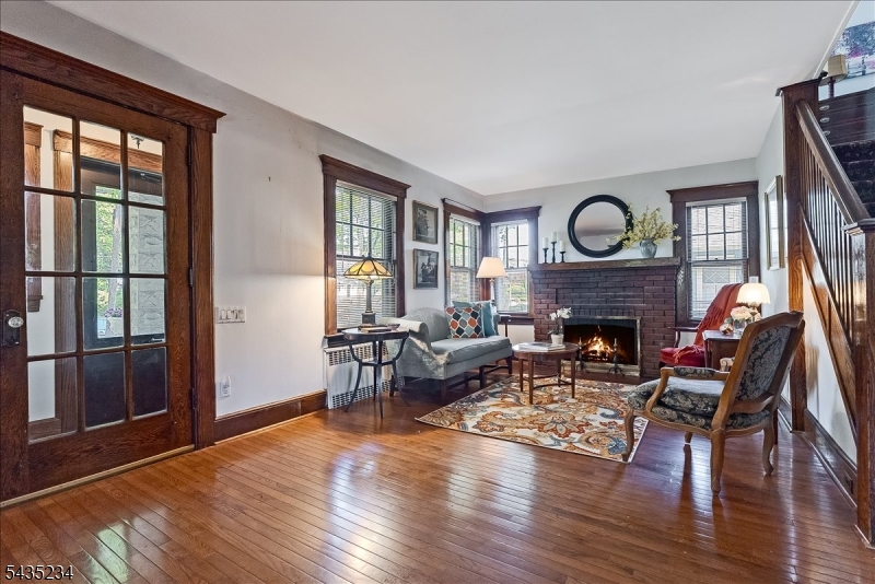 Entry Foyer W/French Door