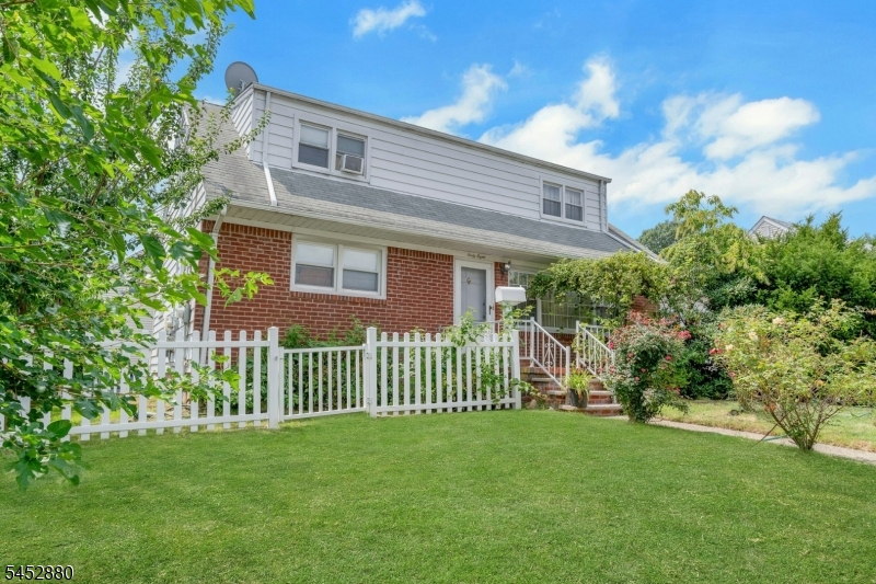 48 Doherty Dr S