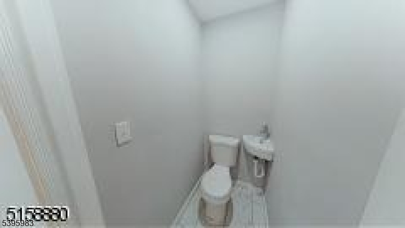 1/2 bath