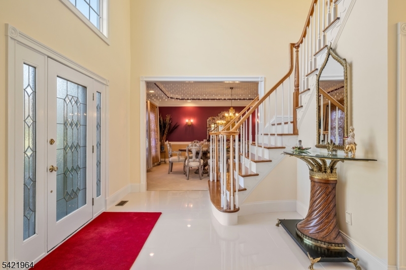 2- Story Foyer