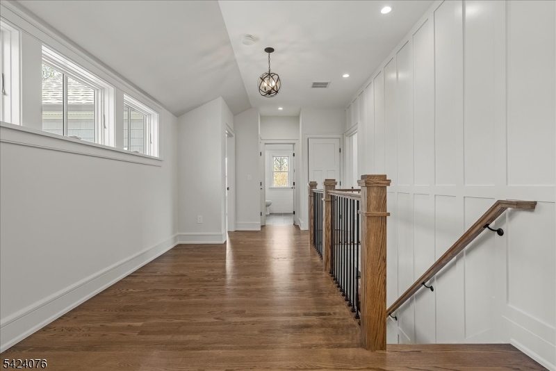 2nd floor landing