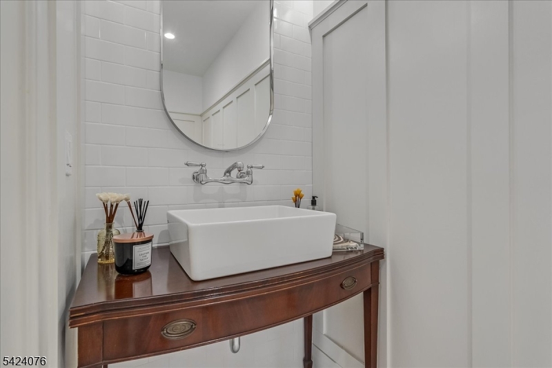 Powder room