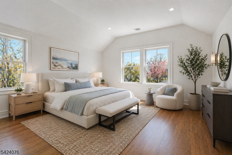 2nd floor bedroom