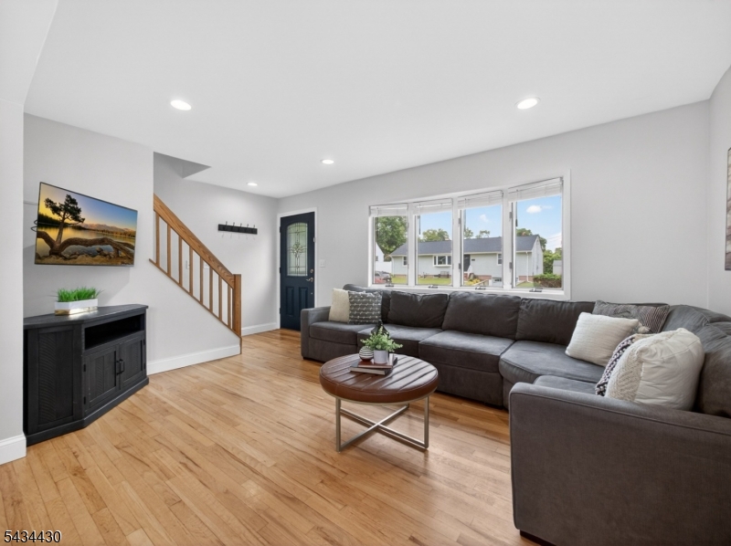 HARDWOOD FLOORS
