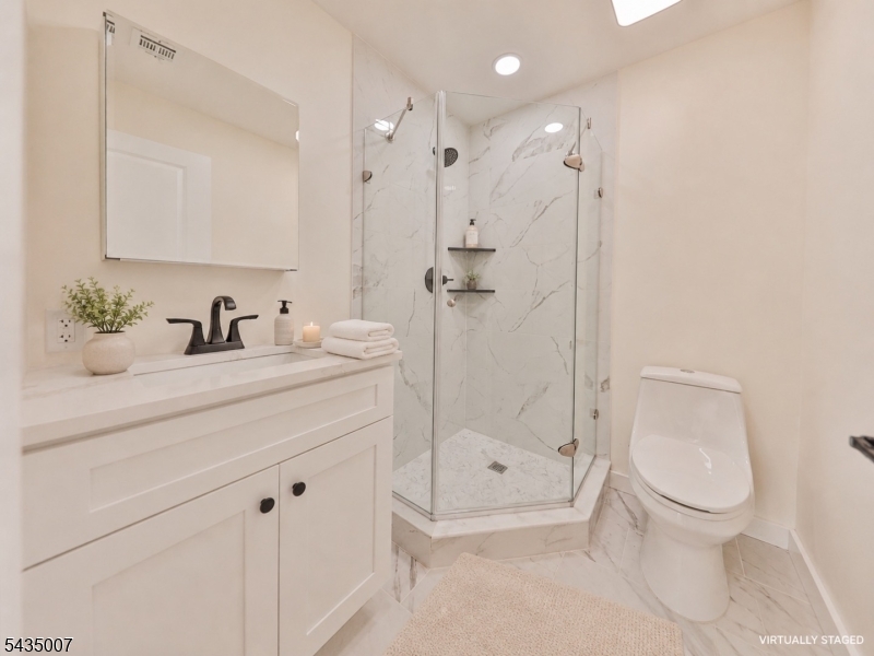 Bathroom Virtually staged