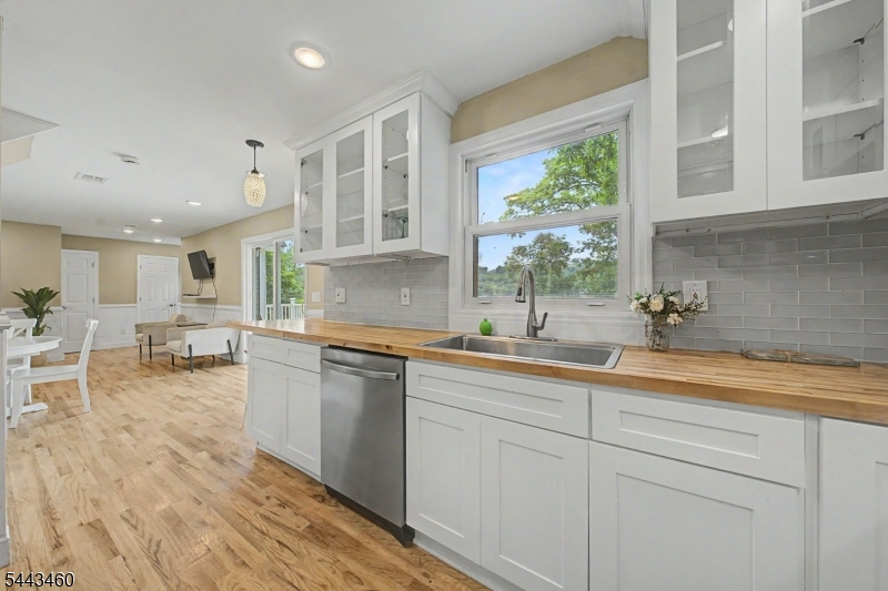 49 Birch Pkwy