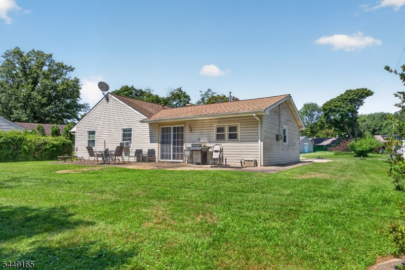 6 Meadowbrook Pl