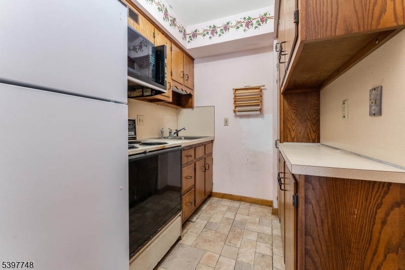 Additional wing kitchen