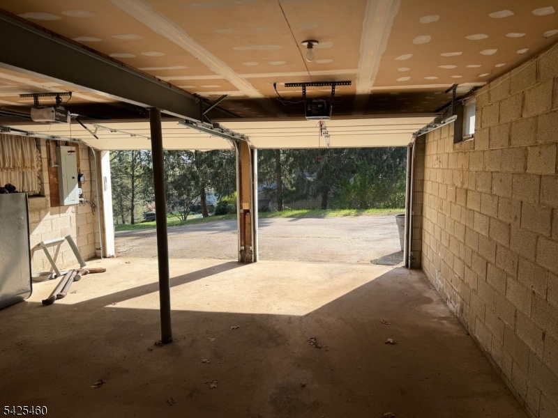2 Car Garage