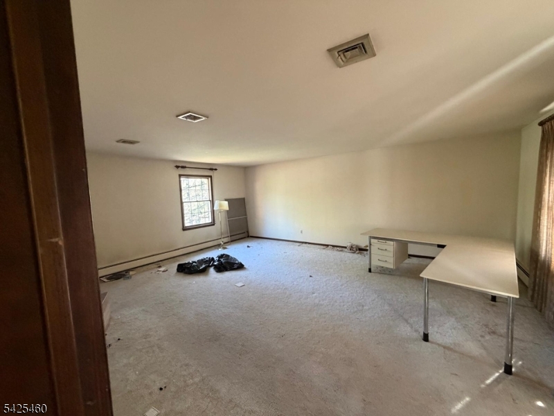 Extra Bedroom/Family Room