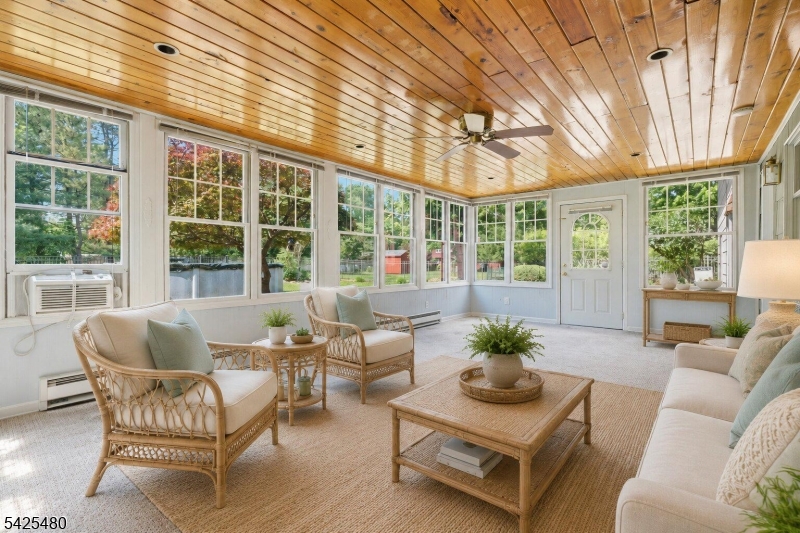 Sunroom (1 of 3)
