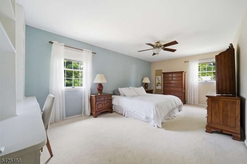 Primary Bedroom (4 of 4)