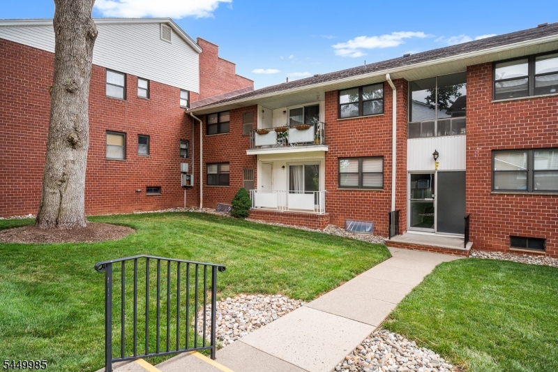 1300 Rock Ave F5