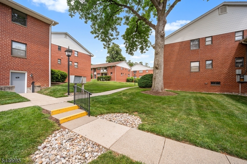 1300 Rock Ave F5