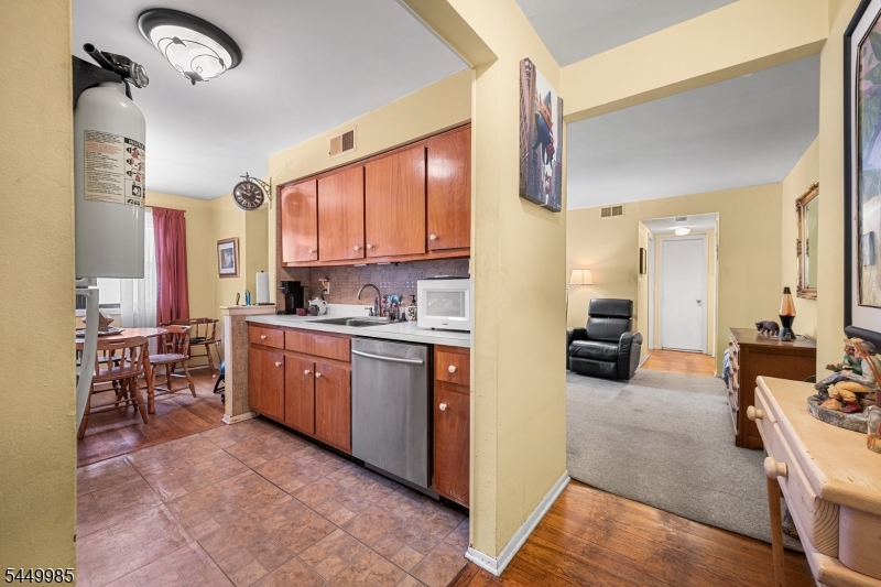 1300 Rock Ave F5