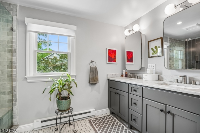 Primary Ensuite Bath