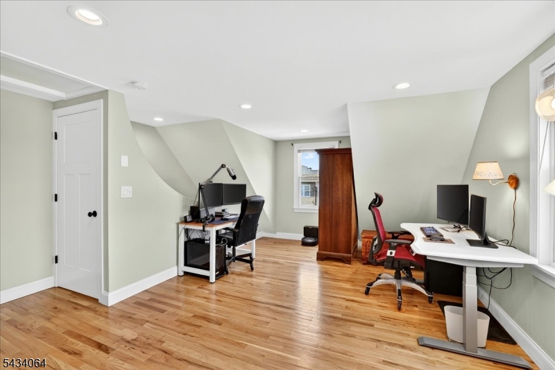 Den/Loft