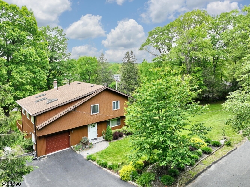 64 Larchmont Dr, West Milford Twp., NJ 07421 Listing Photo  0