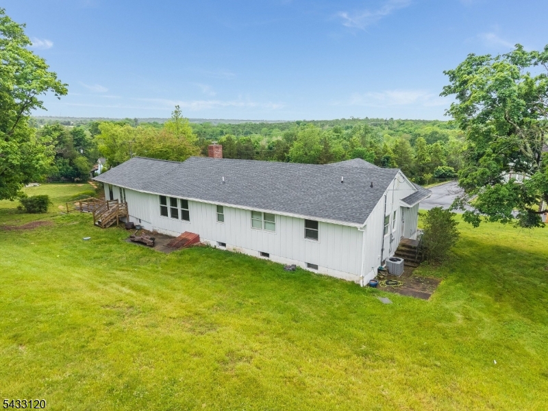 13 Maple Avenue