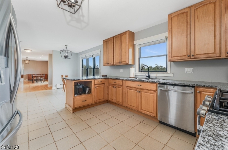 13 Maple Avenue