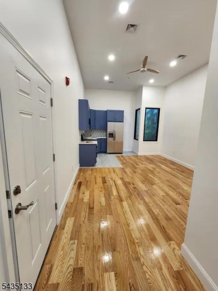 LIVING ROOM / KITCHEN