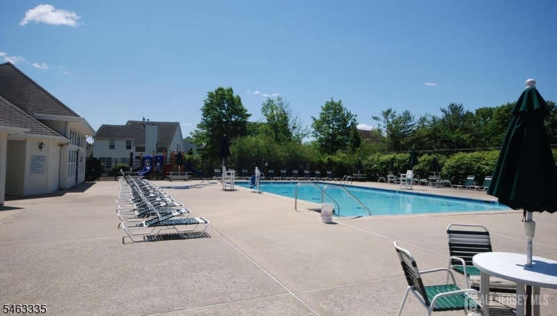 113 Woodmere Dr
