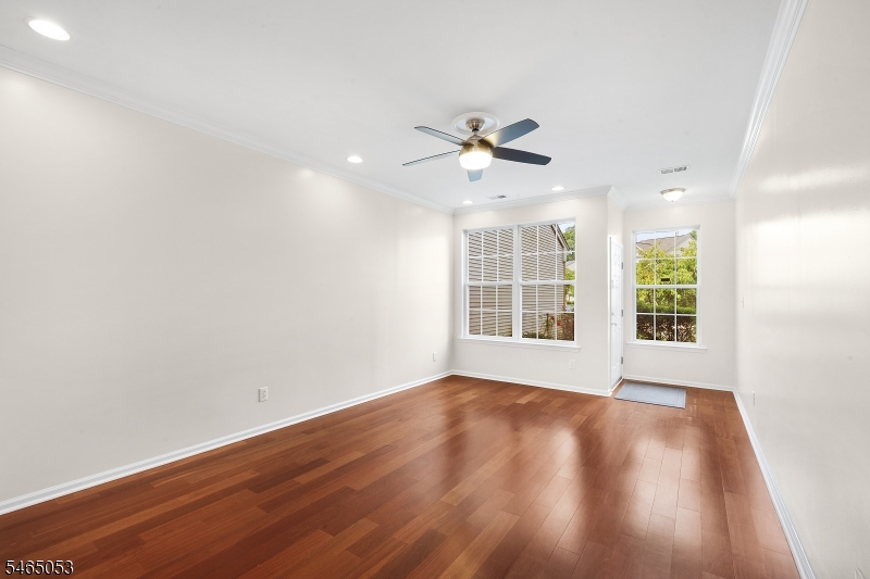 99 Warwick Rd