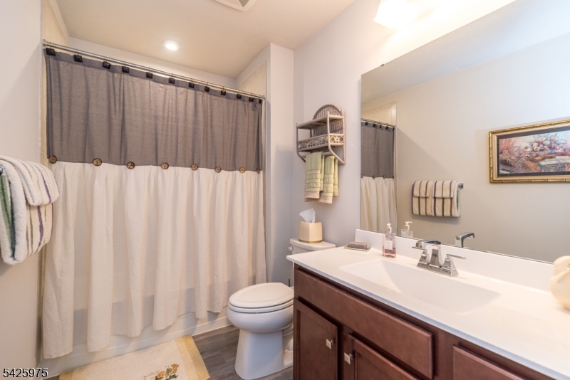 A view to a full bath