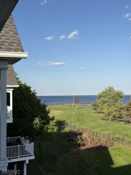 68 S Shore Dr